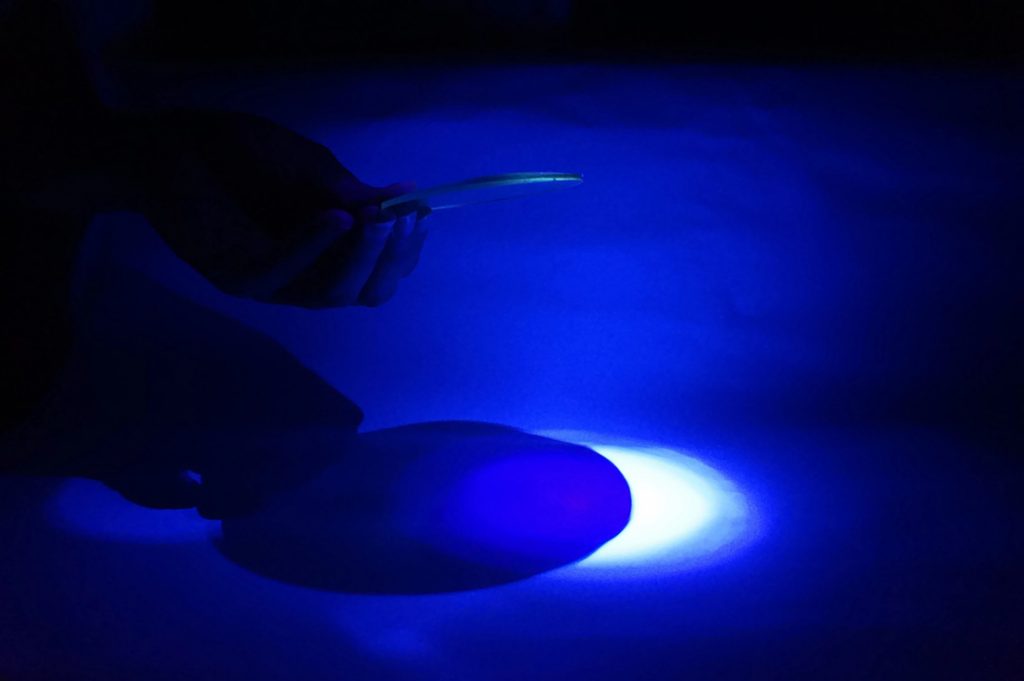 PSL Computer Glasses Laboratory Blue Light Test Showing Harmful Blue Light being Filtered out